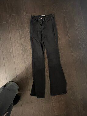 Fashion Nova Black Straight Jeans Size 5